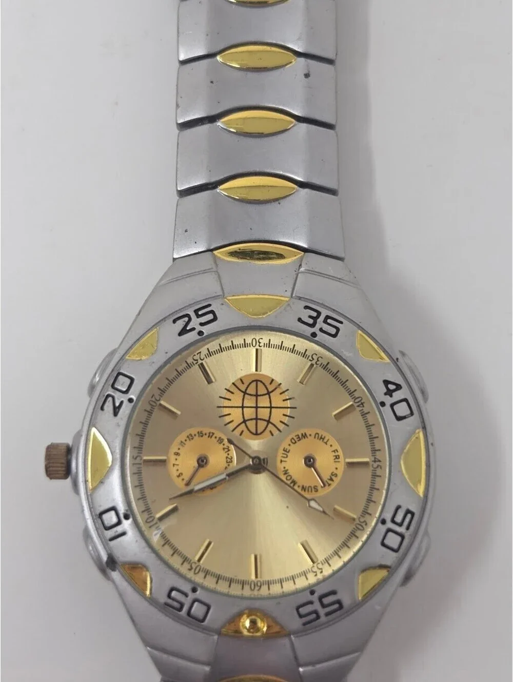 Two Tone Wristwatch Gold Dial Day Date Bracelet Stainless Steel Back Watch